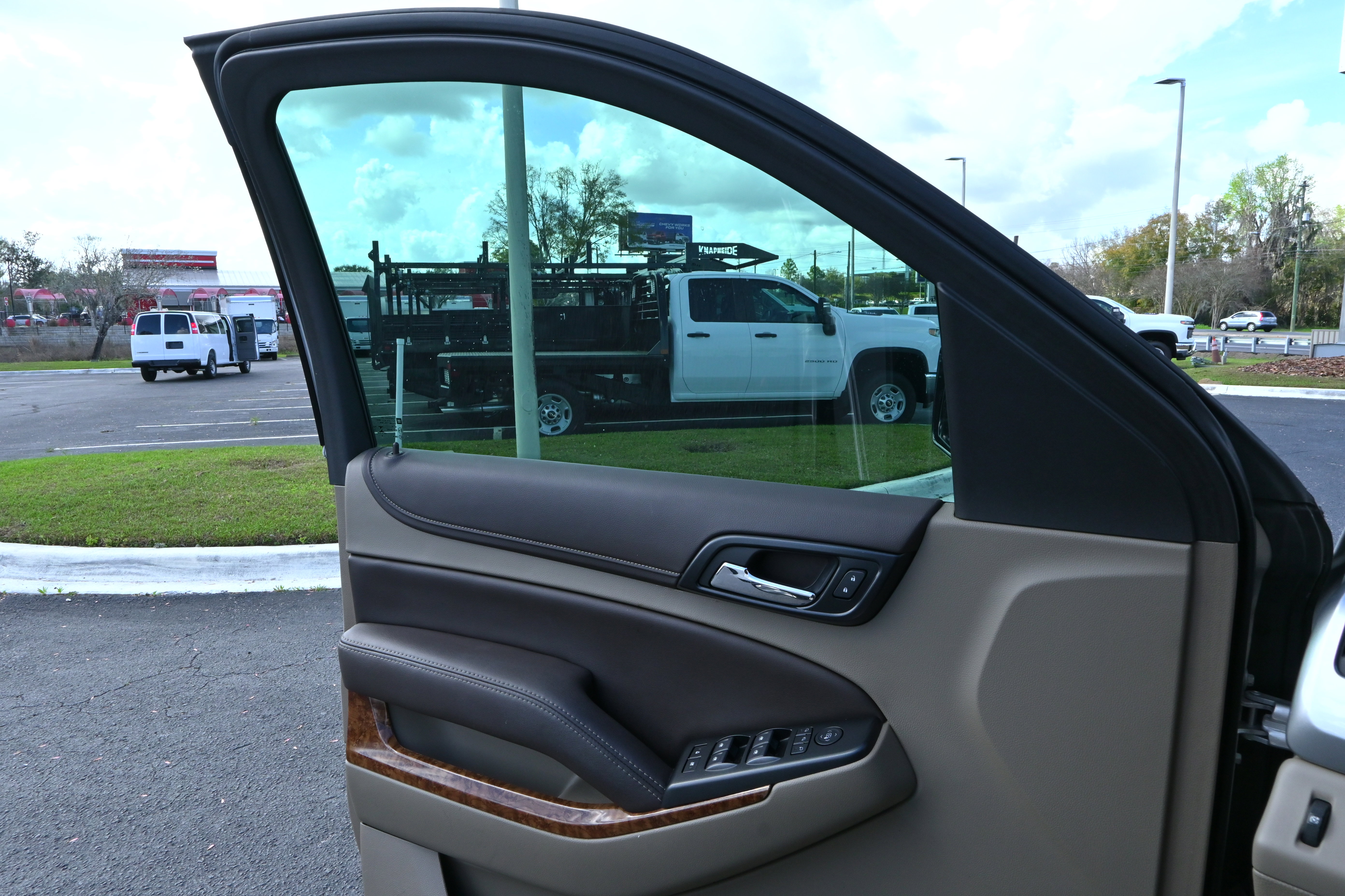 Used 2019 Chevrolet Tahoe Premier image 29