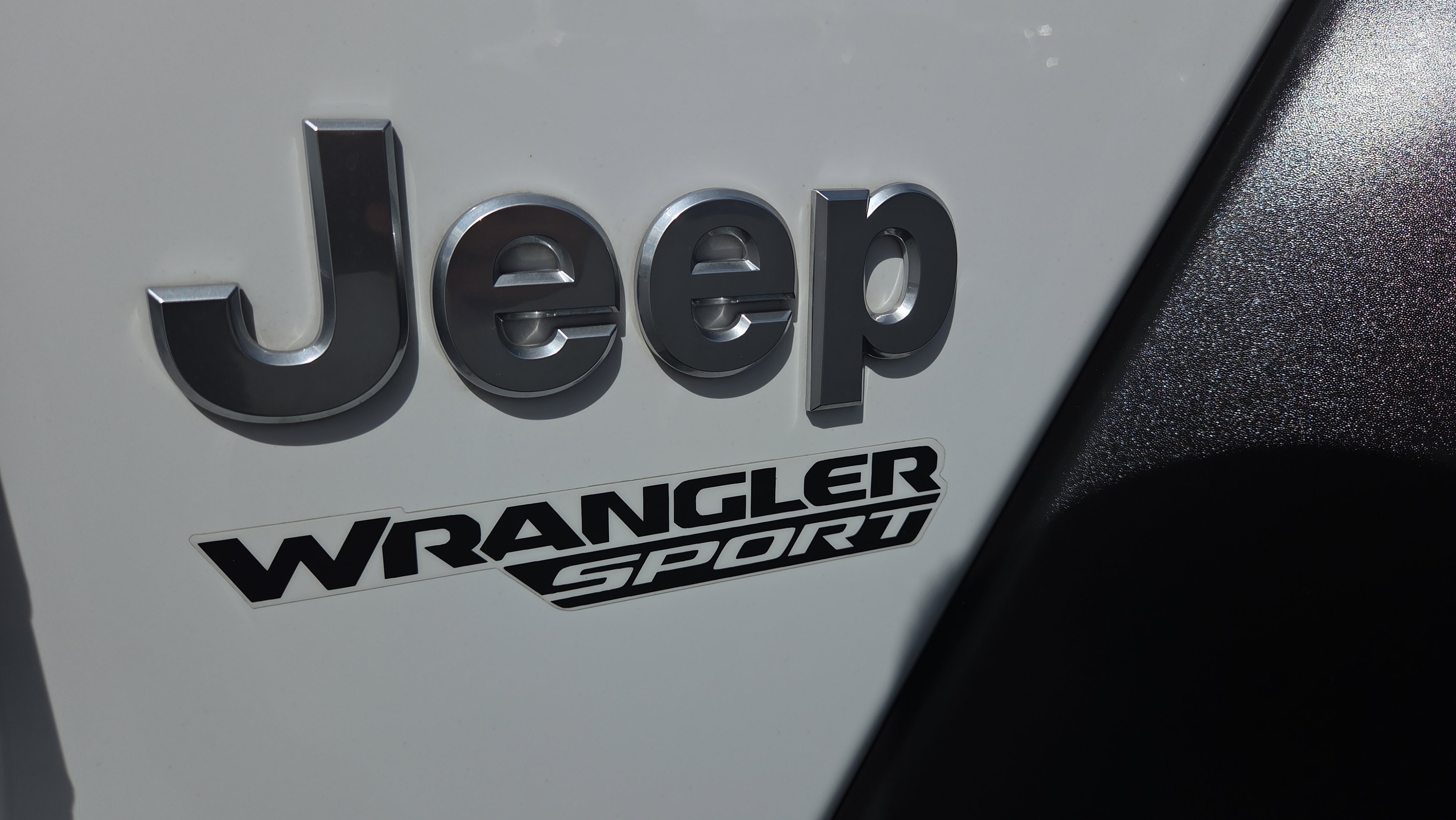 Used 2020 Jeep Wrangler Sport image 15
