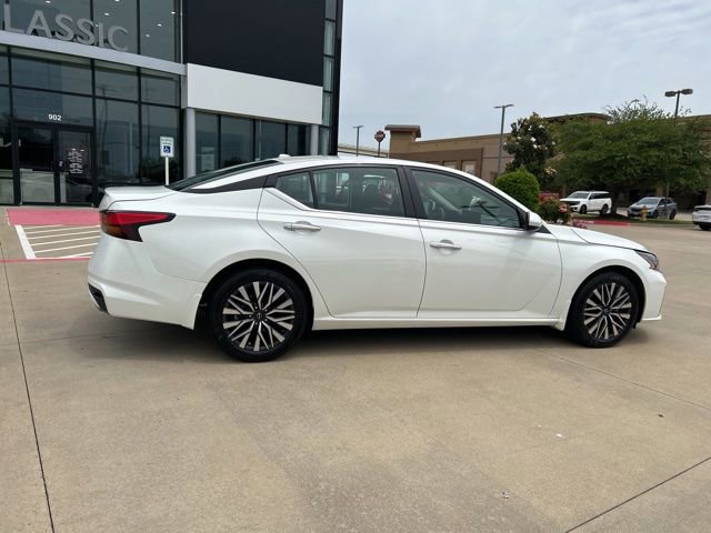 Used 2025 Nissan Altima 2.5 SV w/ SV Premium Package FWD image 13