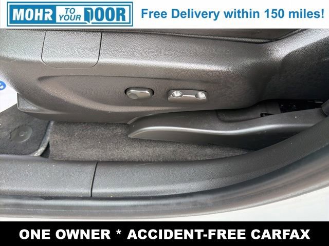 Used 2022 Chevrolet Trax LT w/ LT Convenience Package image 13