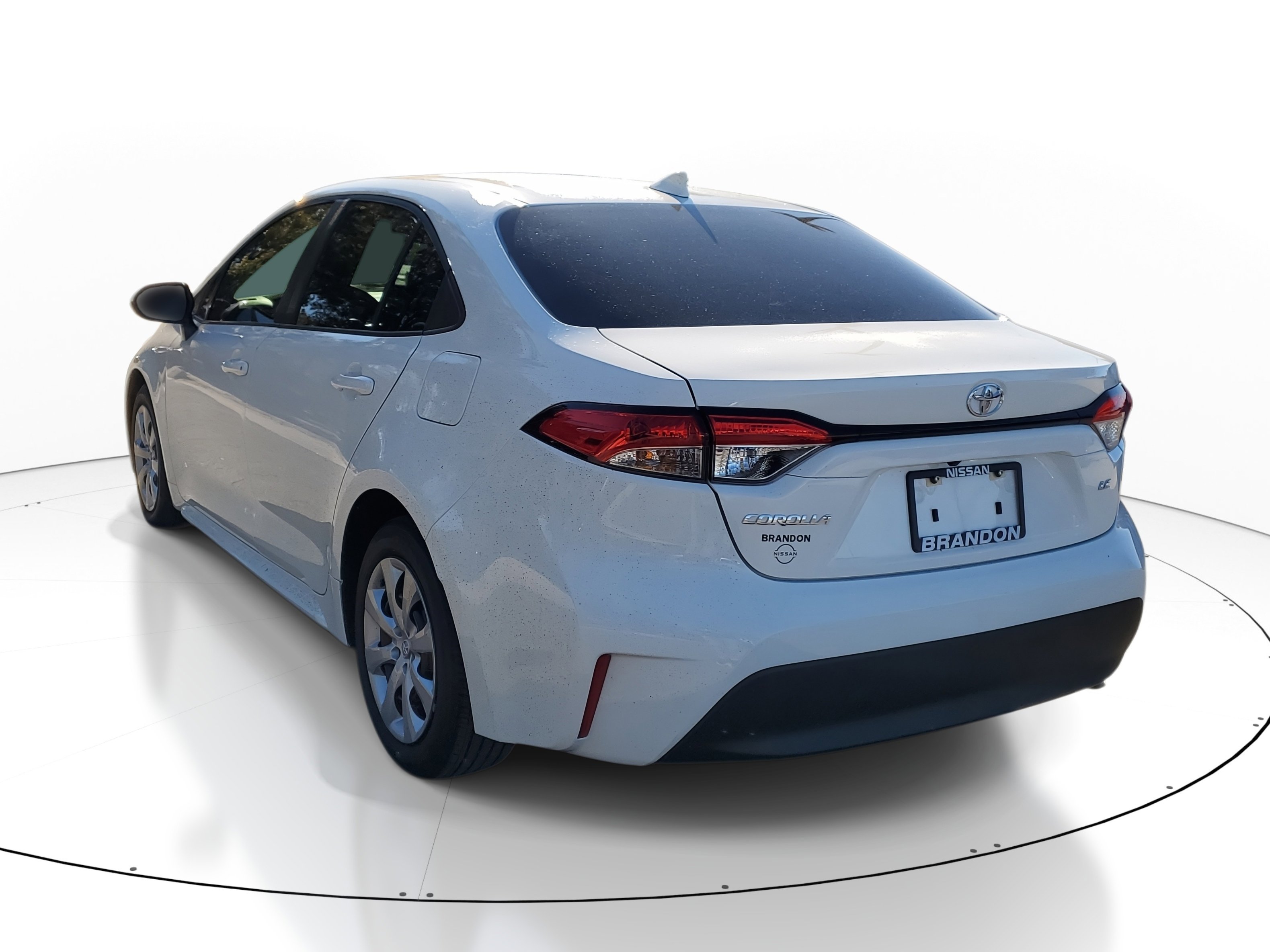 Used 2024 Toyota Corolla LE image 5