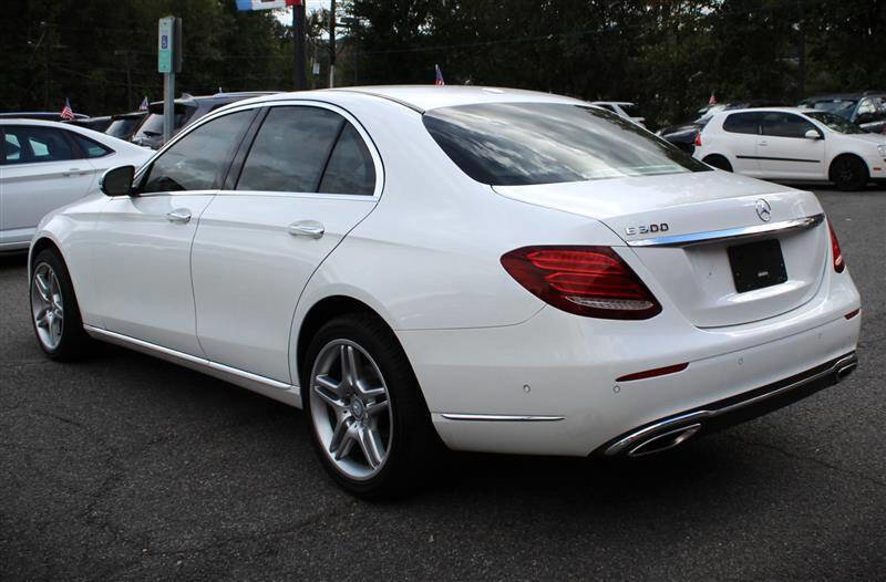Used 2017 Mercedes-Benz E 300 image 3