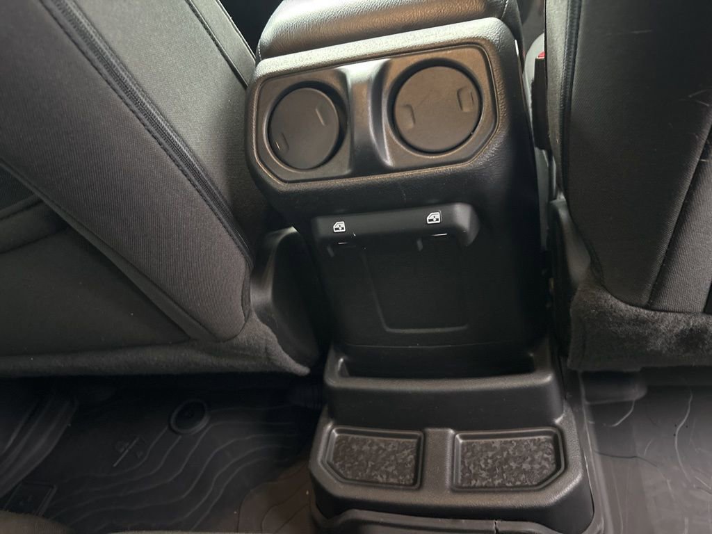 Used 2023 Jeep Wrangler Unlimited w/ Cold Weather Group image 21