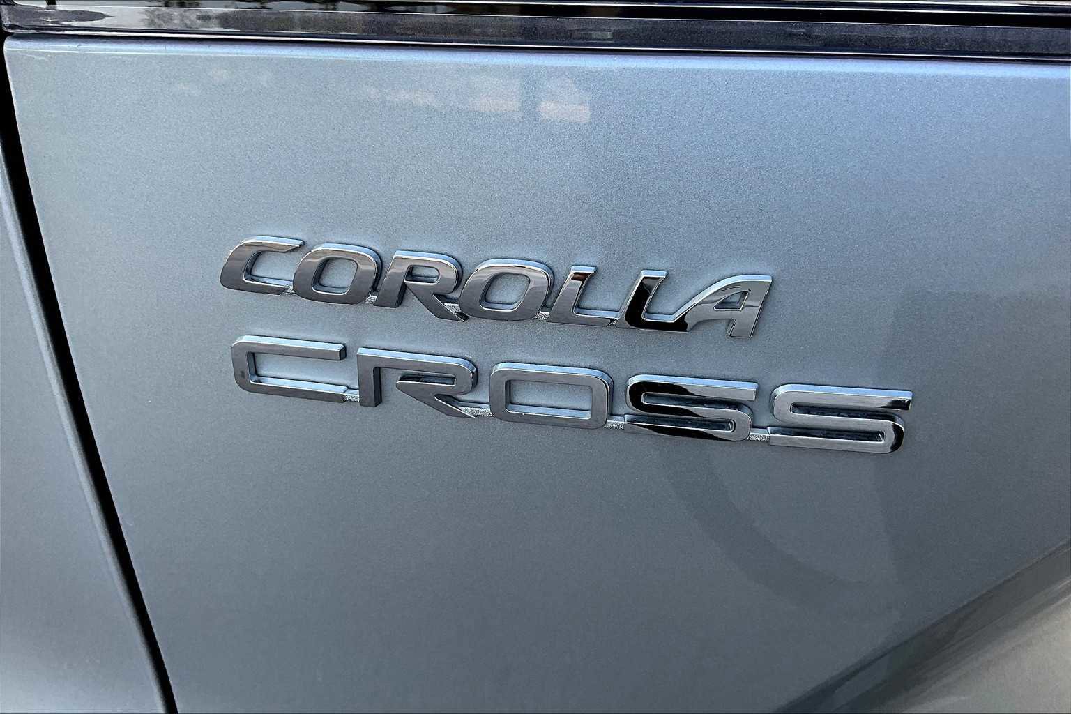 Used 2024 Toyota Corolla Cross LE image 9