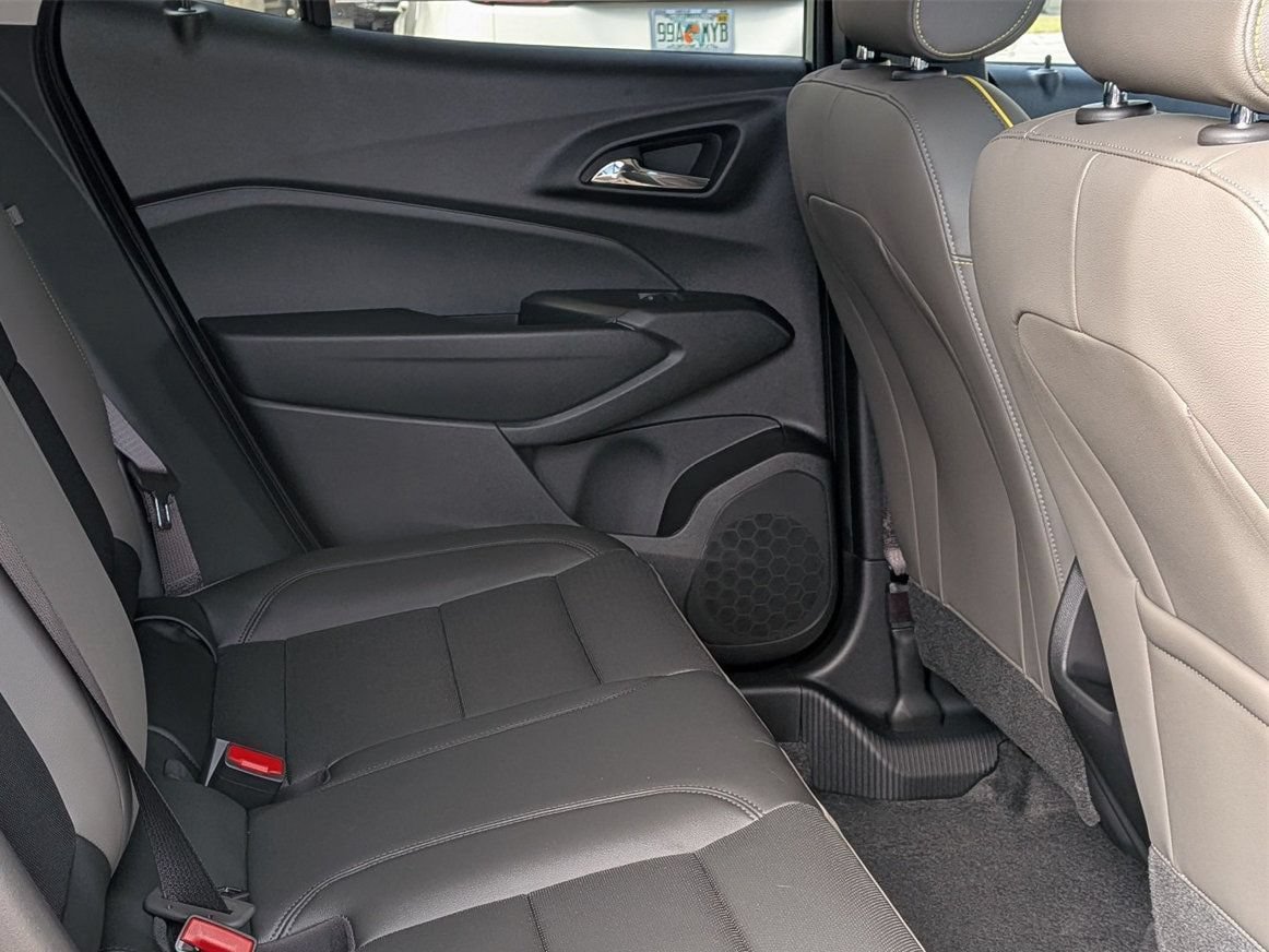 New 2026 Chevrolet Trax ACTIV w/ Sunroof Package FWD image 24