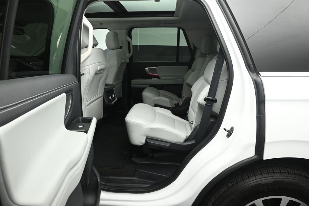 Used 2025 Ford Expedition Platinum AWD/4WD image 21
