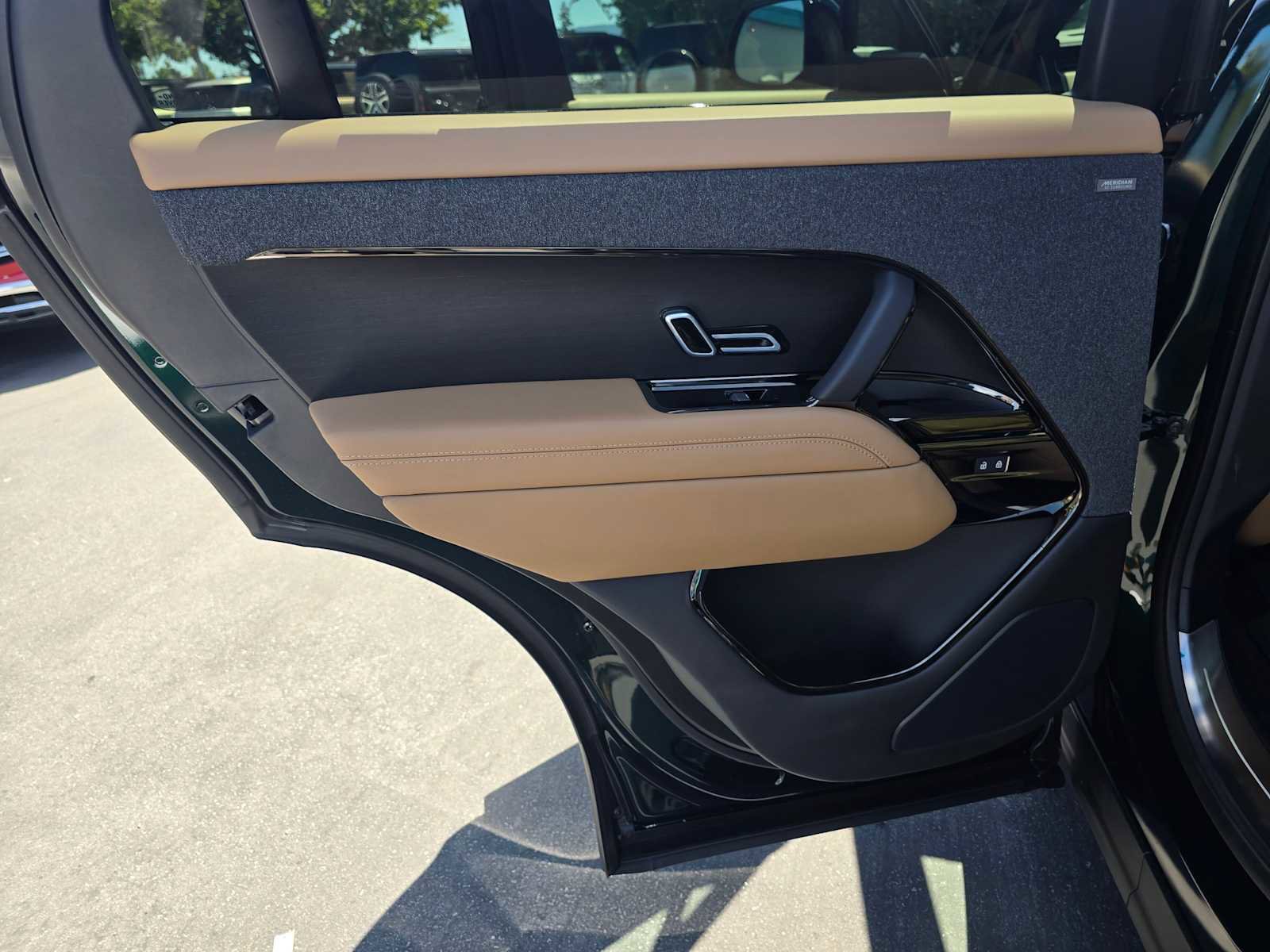 New 2025 Land Rover Range Rover Sport SE image 19