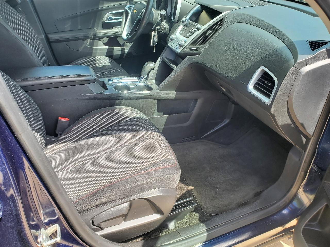 Used 2017 Chevrolet Equinox LT w/ Convenience Package image 5