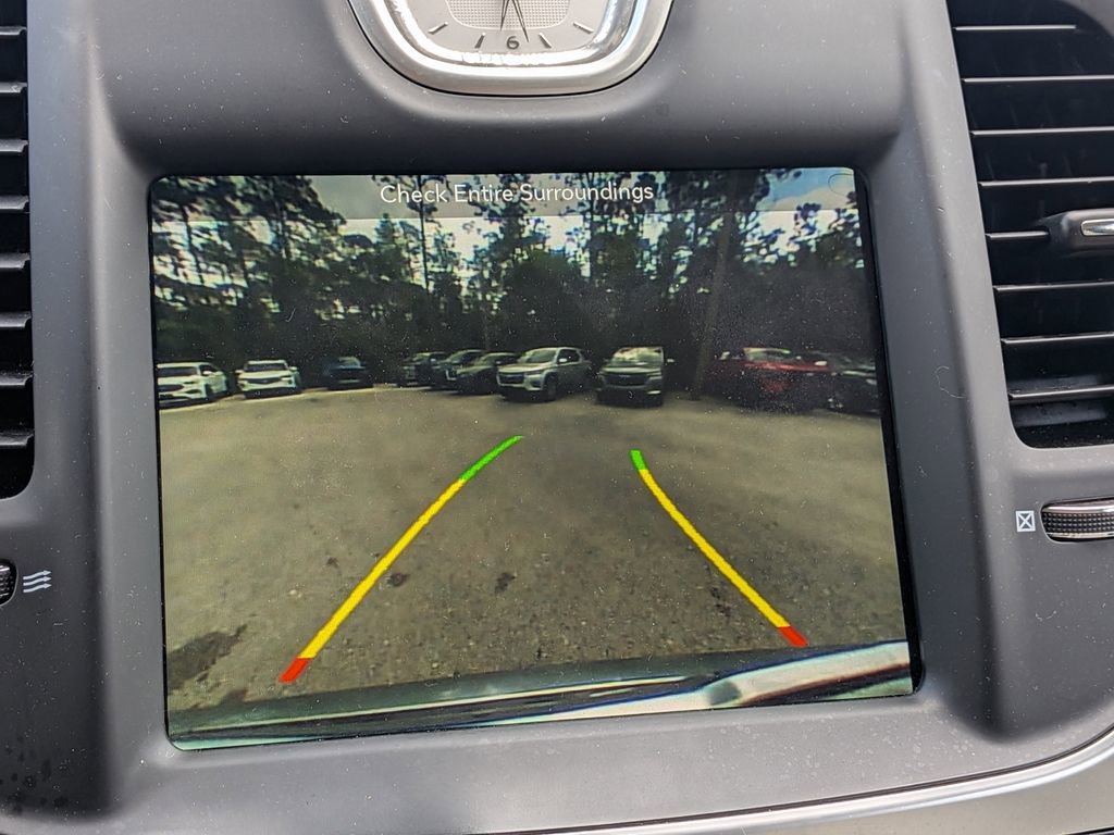 Used 2018 Chrysler 300 Touring w/ Chrome Appearance Package RWD image 19