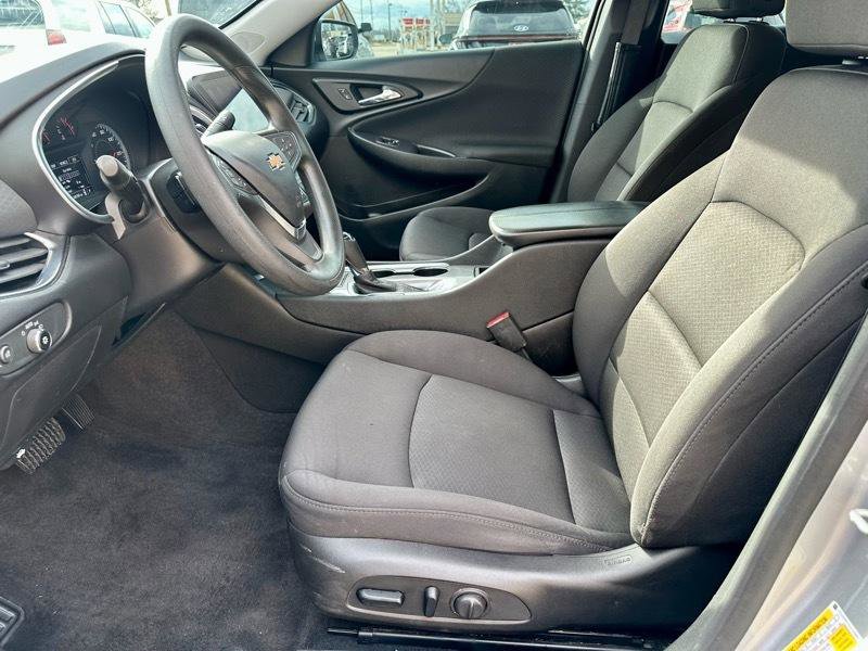 Used 2020 Chevrolet Malibu LT image 9