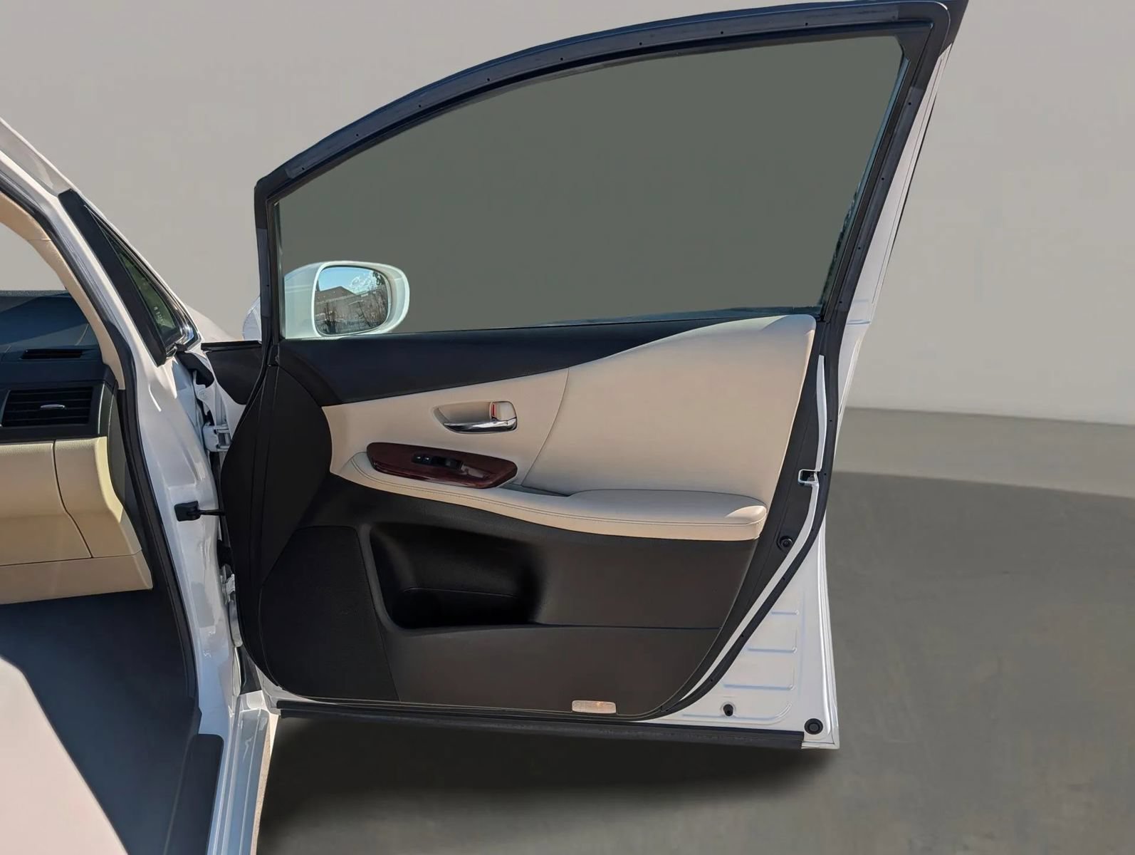 Used 2010 Lexus HS 250h FWD image 17