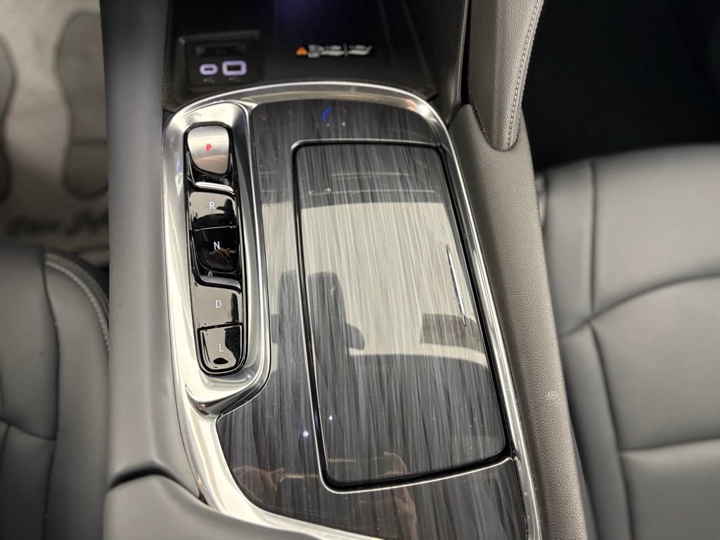 Used 2022 Buick Enclave Premium FWD image 32