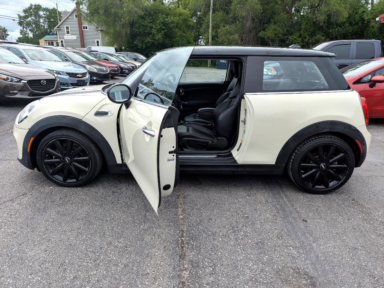 Used 2015 MINI Cooper 2-Door Hardtop image 5