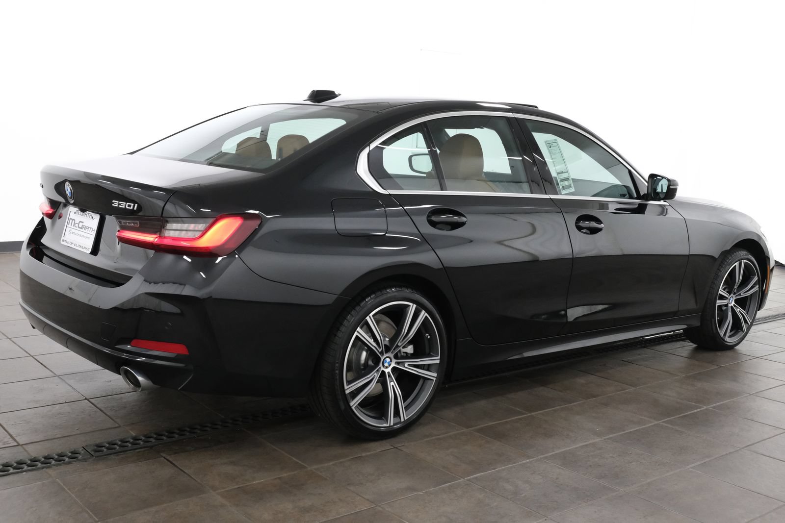 Used 2024 BMW 330i xDrive Sedan w/ Convenience Package AWD/4WD image 6