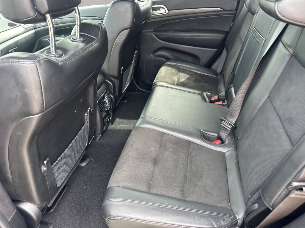 Used 2021 Jeep Grand Cherokee Laredo X AWD/4WD image 12