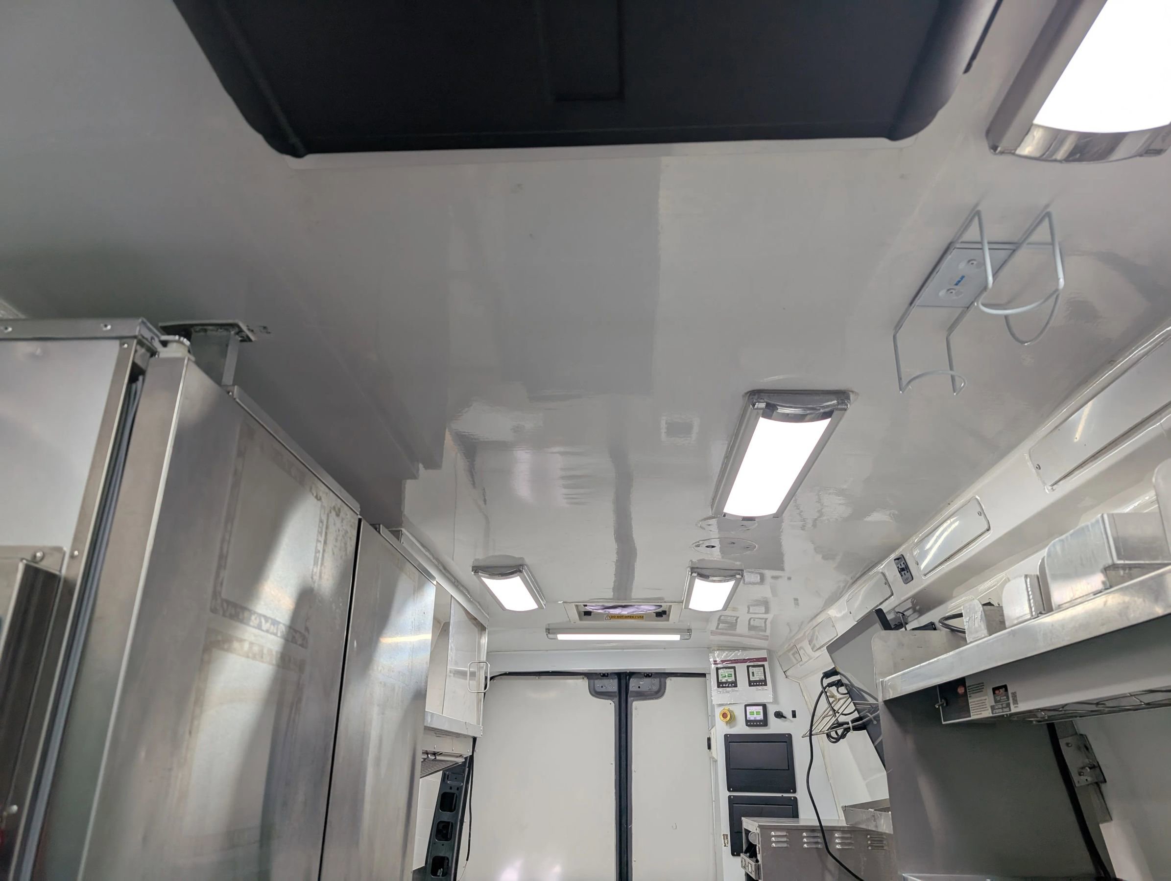 Used 2021 Mercedes-Benz Sprinter 4500 w/ Parking Package image 52