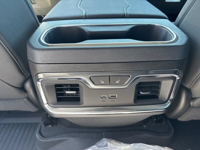New 2026 Chevrolet Silverado 3500 High Country w/ High Country Premium Package AWD/4WD image 26
