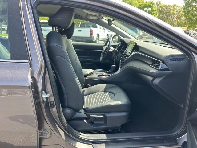 Used 2024 Toyota Camry SE FWD image 17