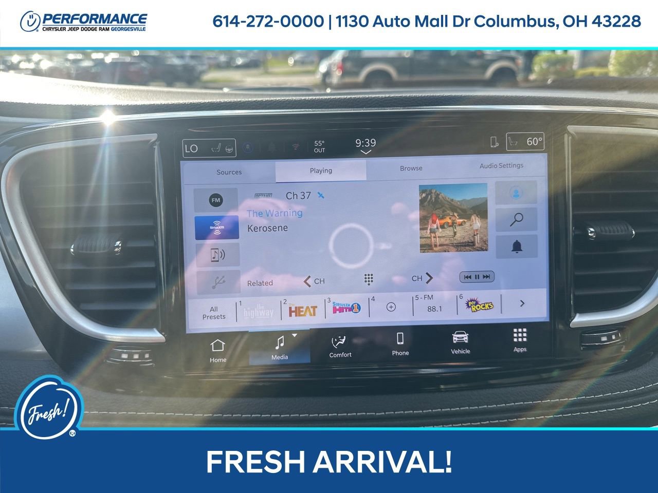 Used 2026 Chrysler Pacifica Premium w/ Quick Order Package 2ET image 20