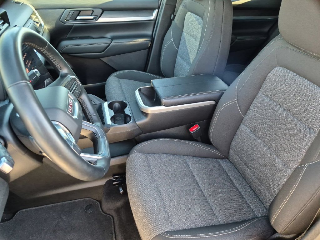 Used 2025 GMC Terrain Elevation AWD/4WD image 25