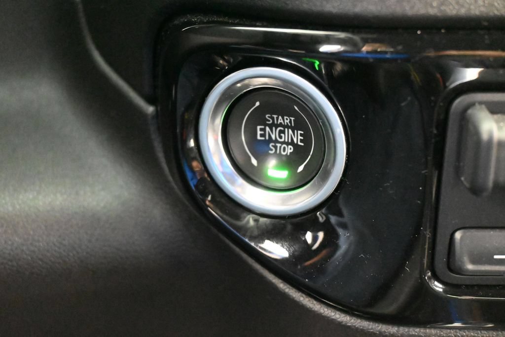 Used 2022 Chevrolet Silverado 1500 LTZ RWD image 36