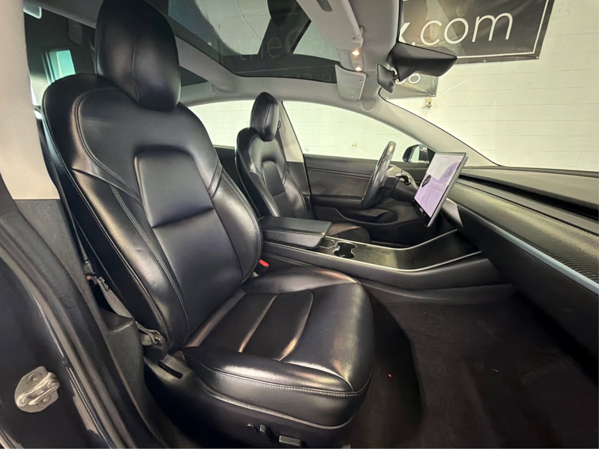 Used 2018 Tesla Model 3 Long Range RWD image 14
