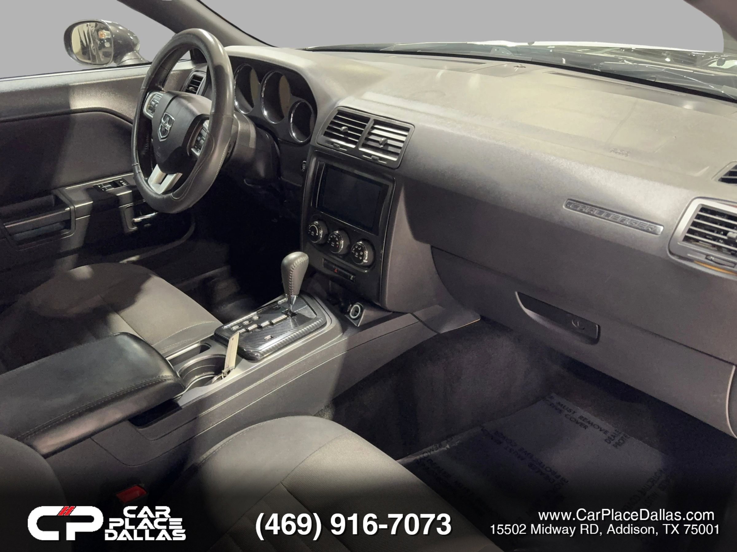 Used 2014 Dodge Challenger SXT RWD image 21