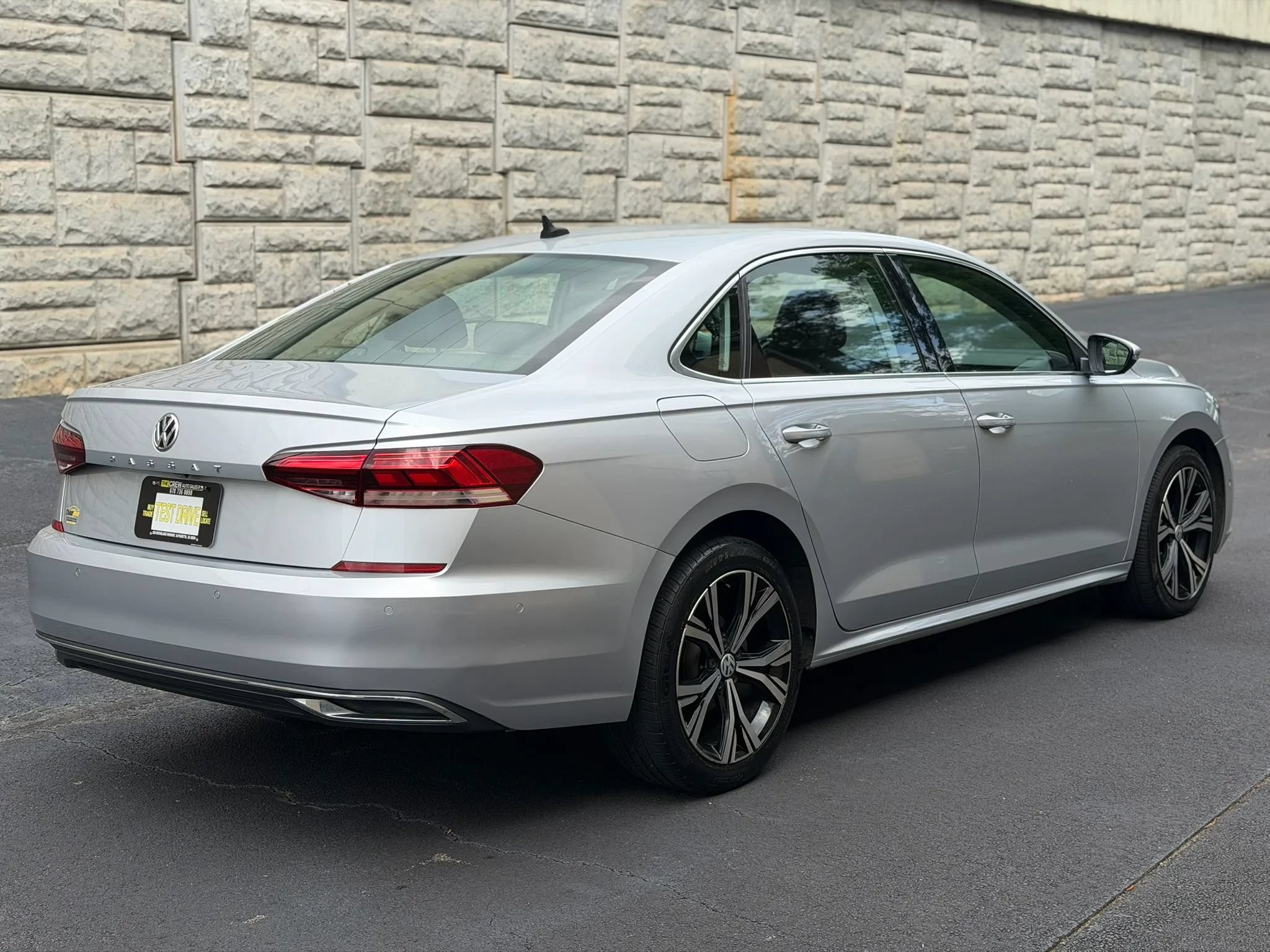 Used 2020 Volkswagen Passat 2.0T SEL FWD image 7