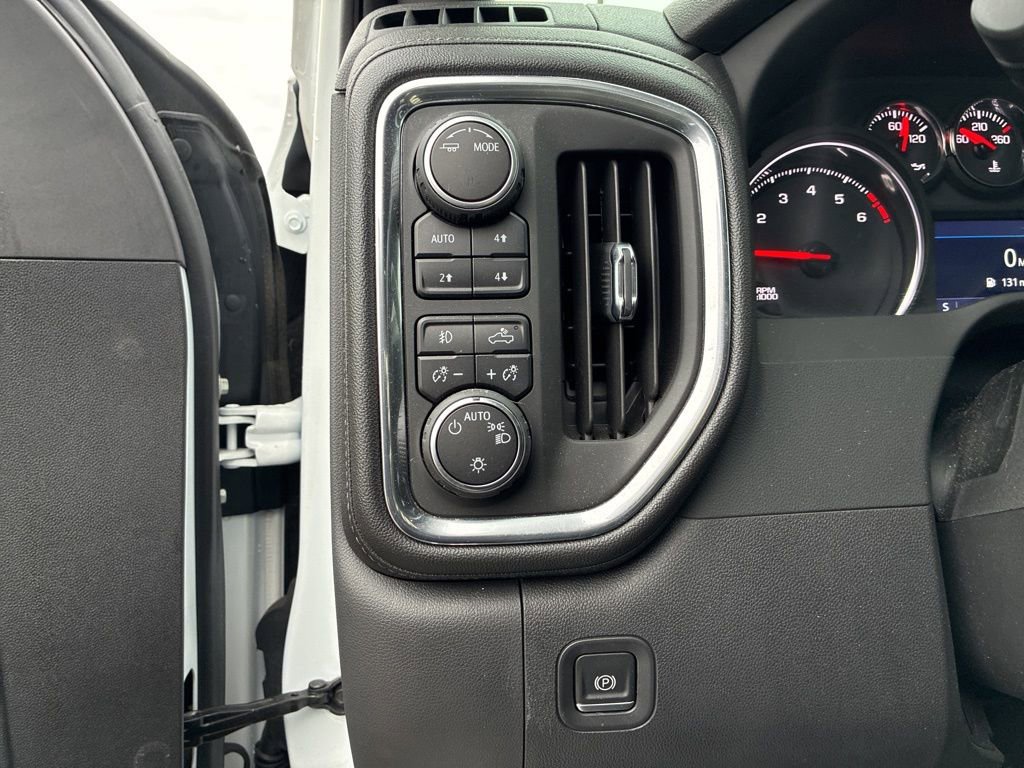 Used 2022 Chevrolet Silverado 1500 LT Trail Boss w/ Bed Protection Package image 11