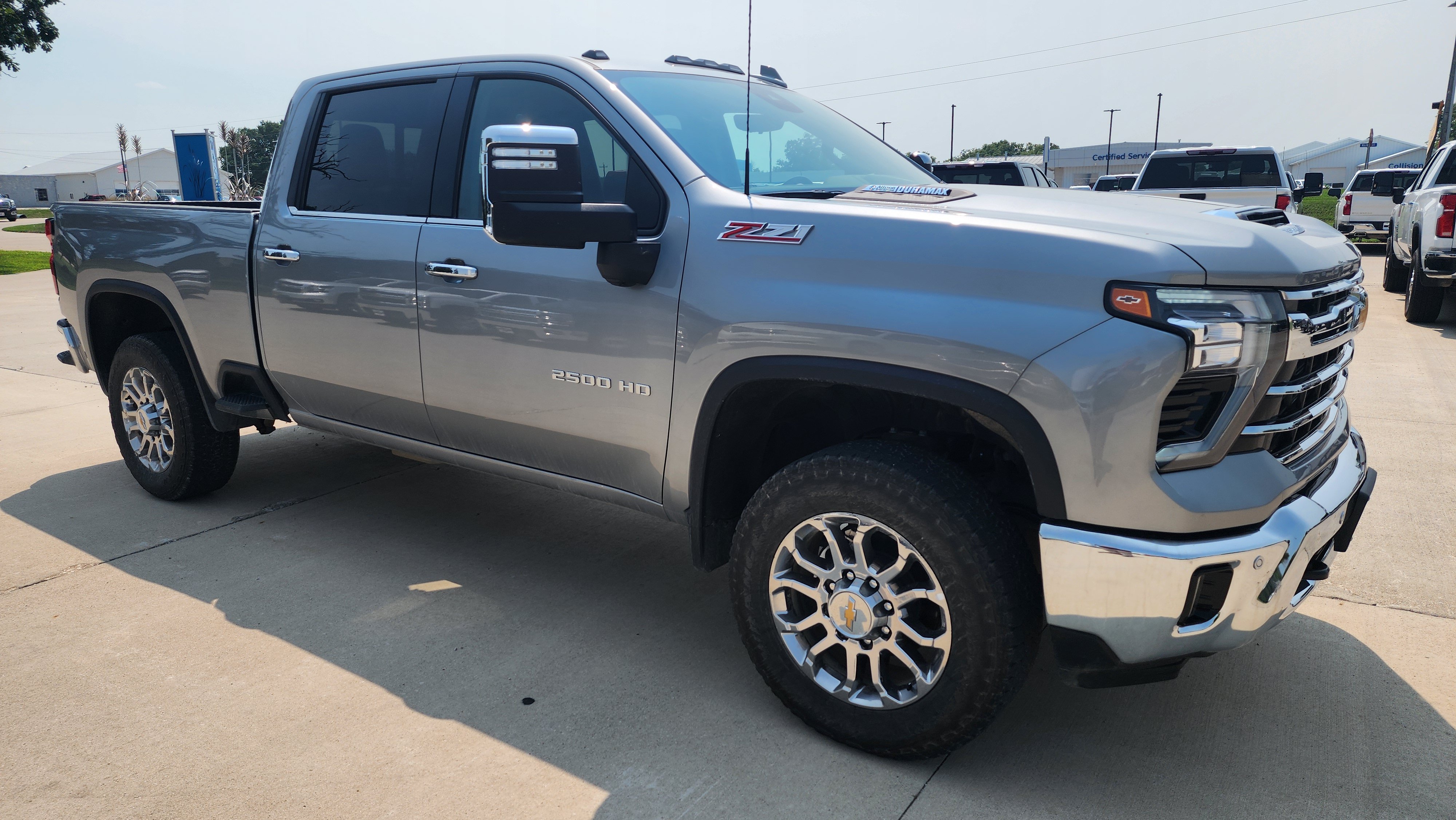 Certified 2026 Chevrolet Silverado 2500 LTZ w/ LTZ Convenience Package AWD/4WD image 3