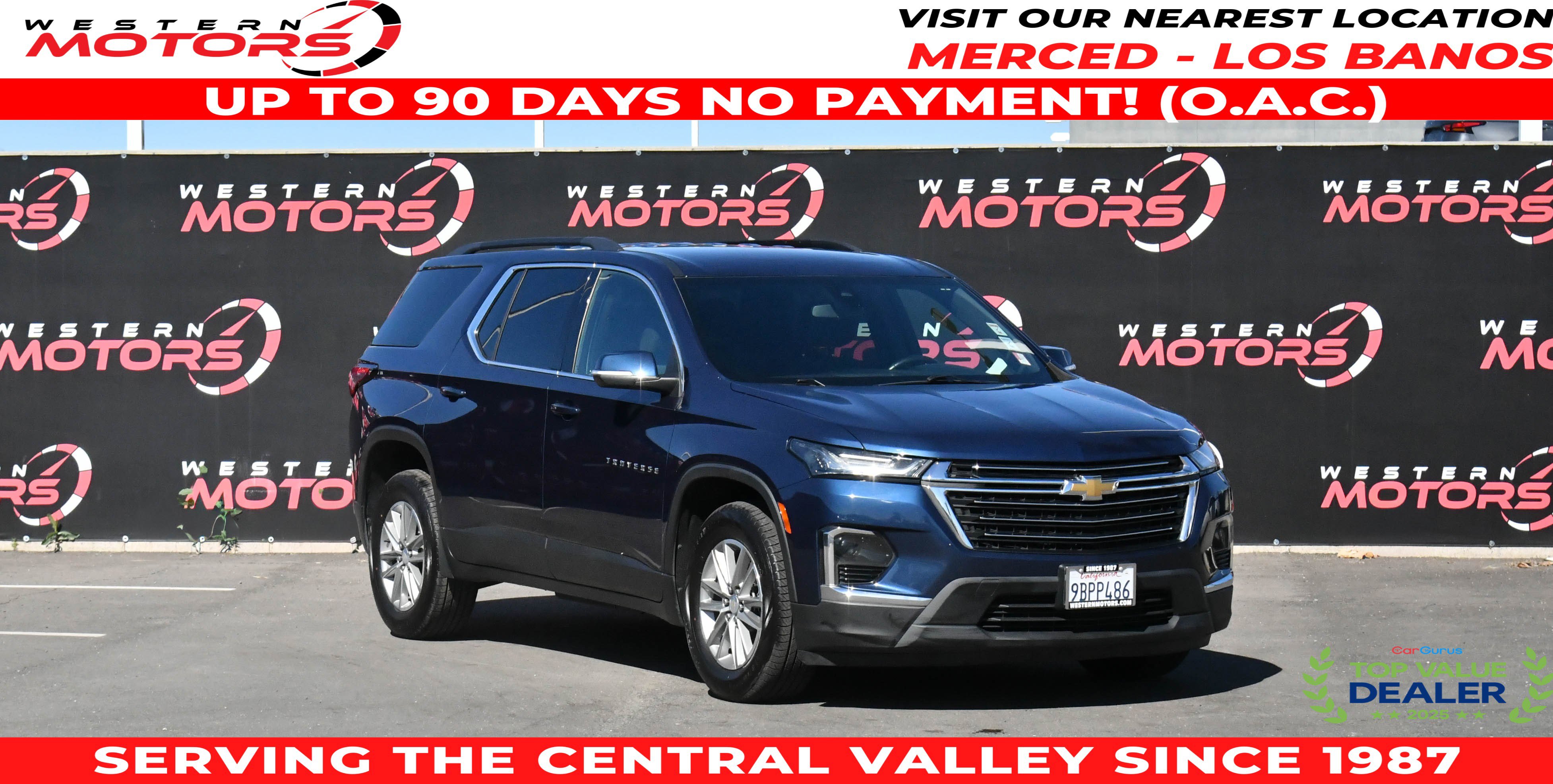 Used 2022 Chevrolet Traverse LT image 1