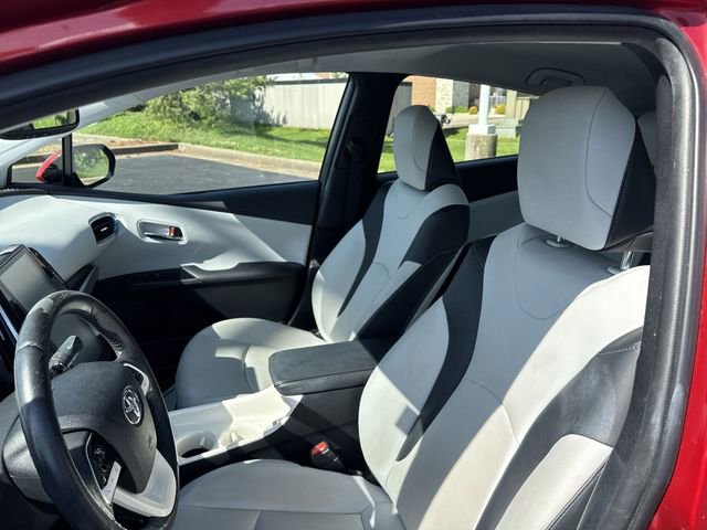 Used 2018 Toyota Prius Prime Advanced FWD image 11
