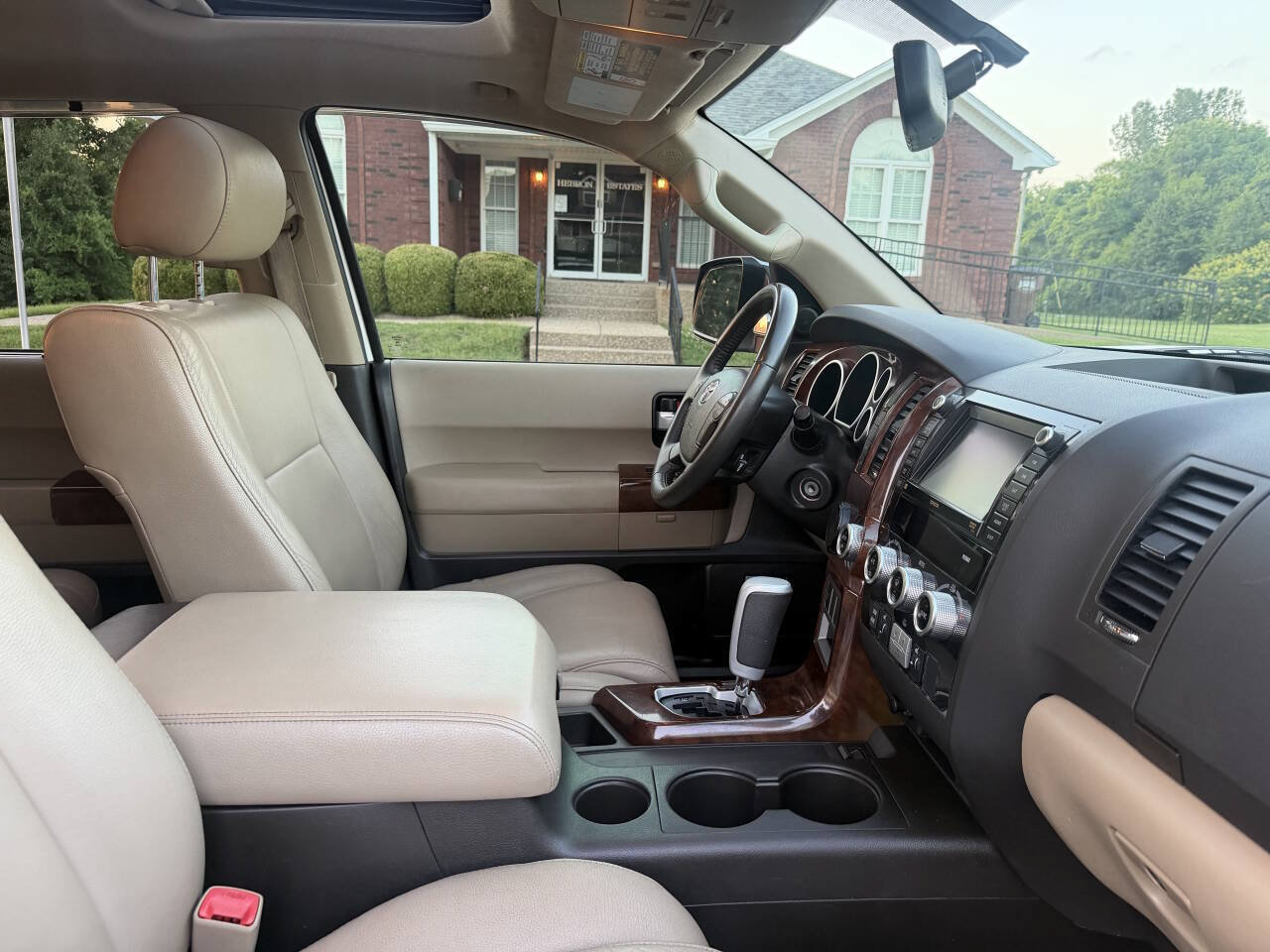 Used 2011 Toyota Sequoia Limited RWD image 33
