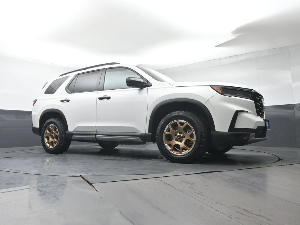 Certified 2024 Honda Pilot TrailSport image 36
