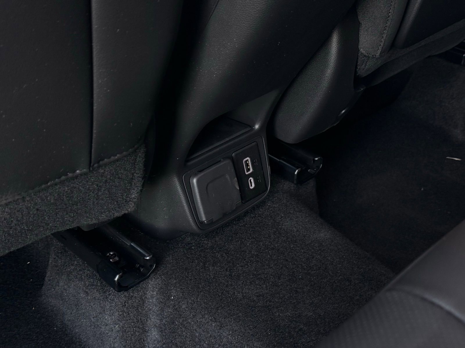 Used 2024 Buick Encore GX Avenir image 18