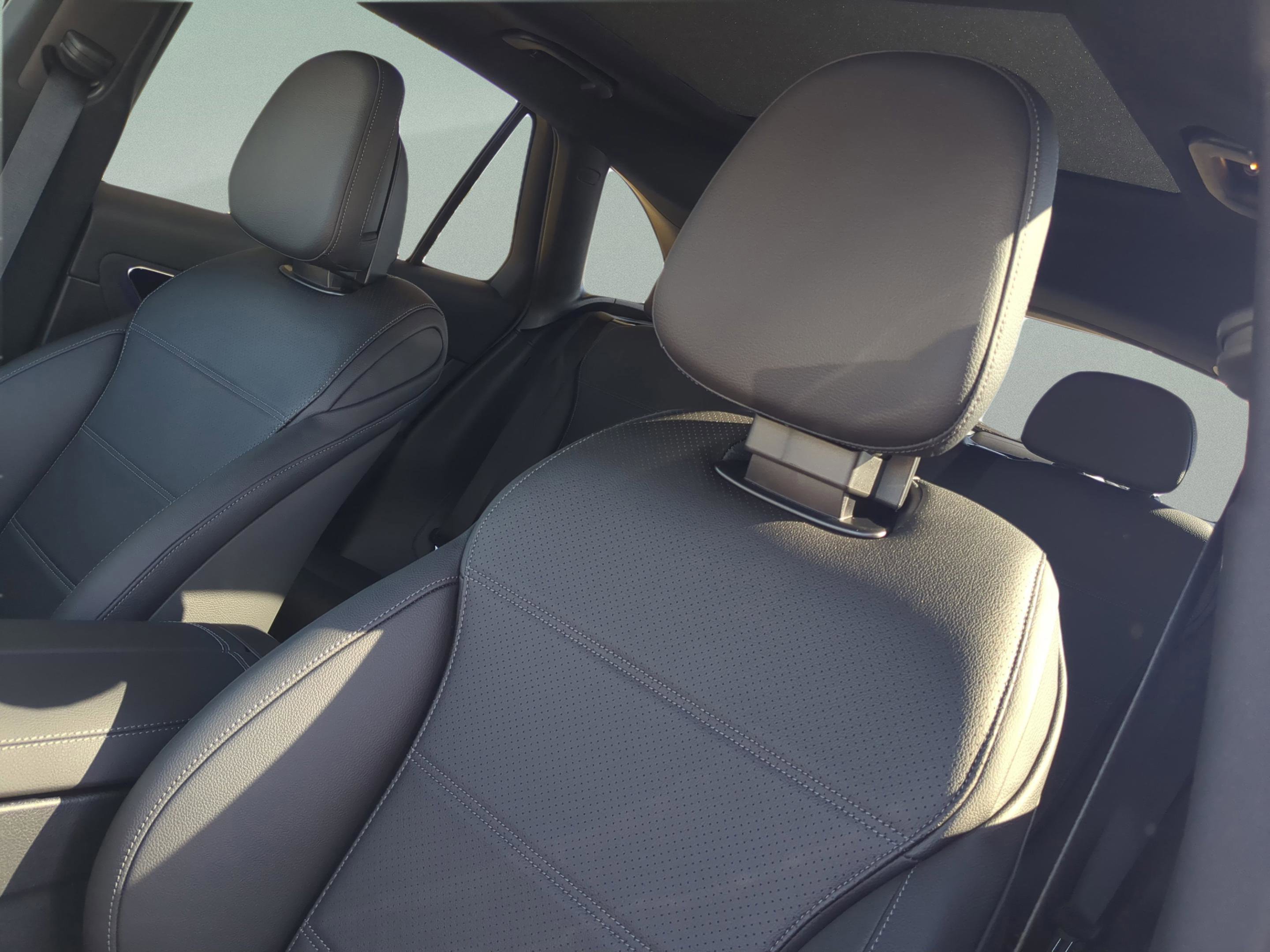 Certified 2026 Mercedes-Benz GLC 300 image 17