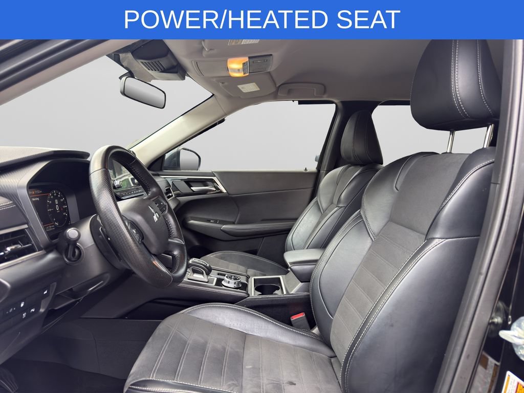 Used 2024 Mitsubishi Outlander SE AWD/4WD image 2