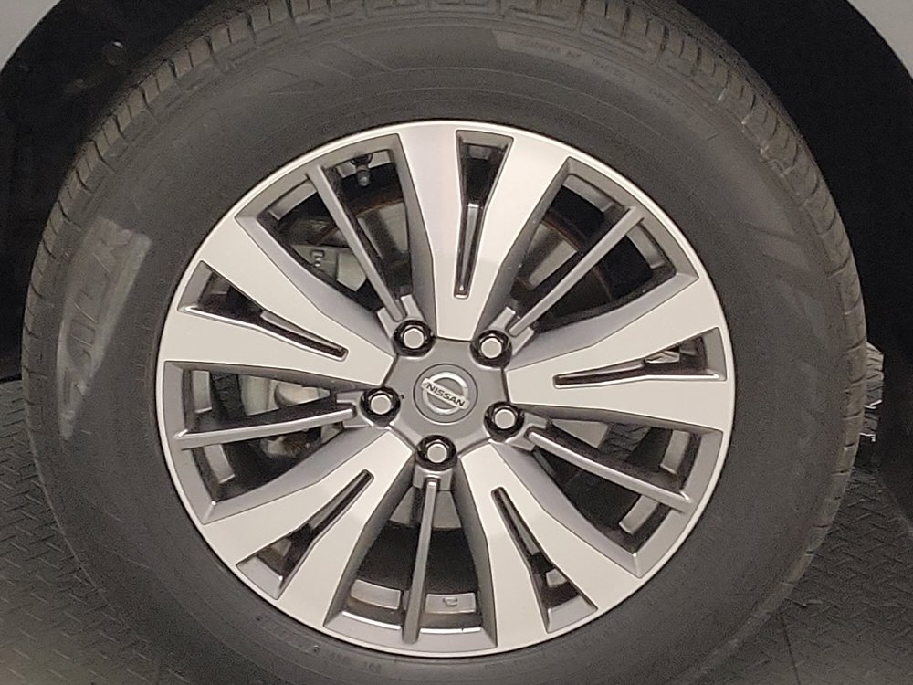 Used 2020 Nissan Pathfinder S image 31