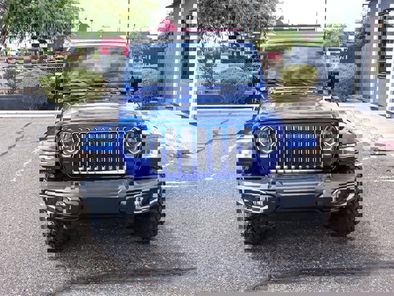 Used 2018 Jeep Wrangler Unlimited Sahara image 7