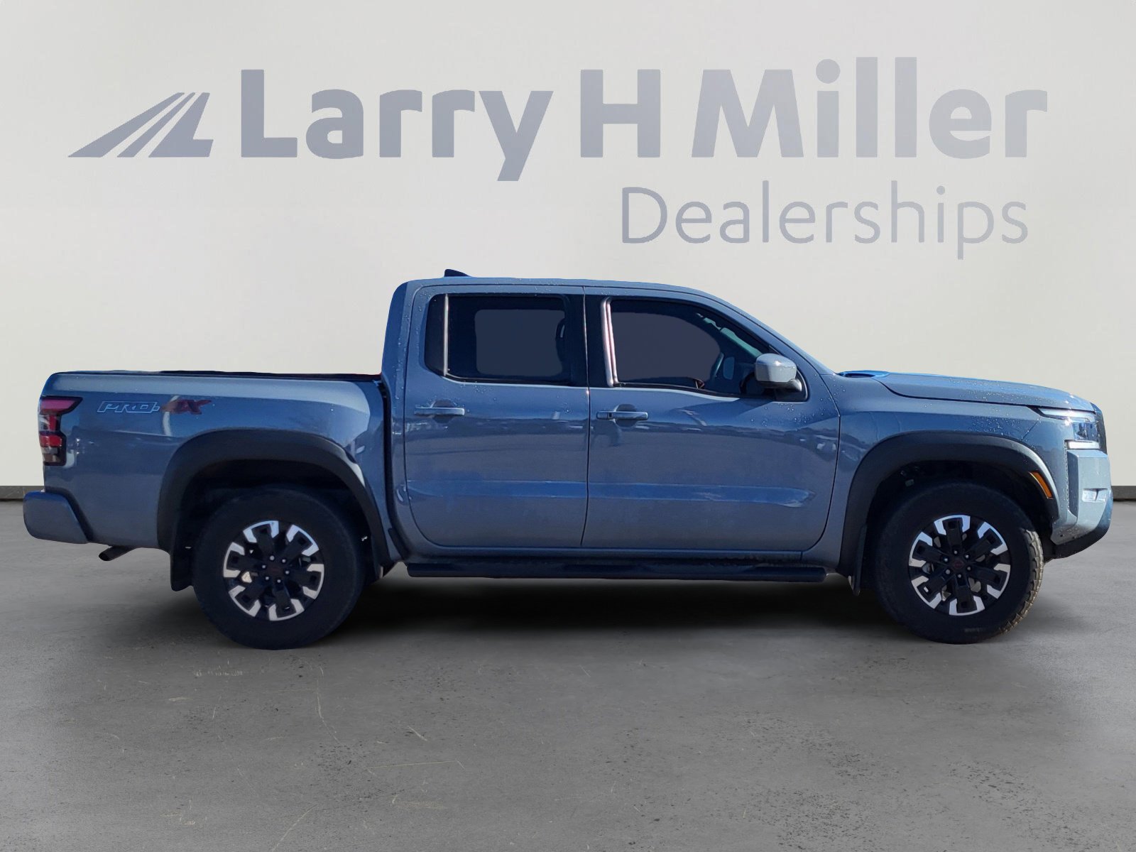 Used 2024 Nissan Frontier PRO-4X w/ Off-Road Protection Package image 6