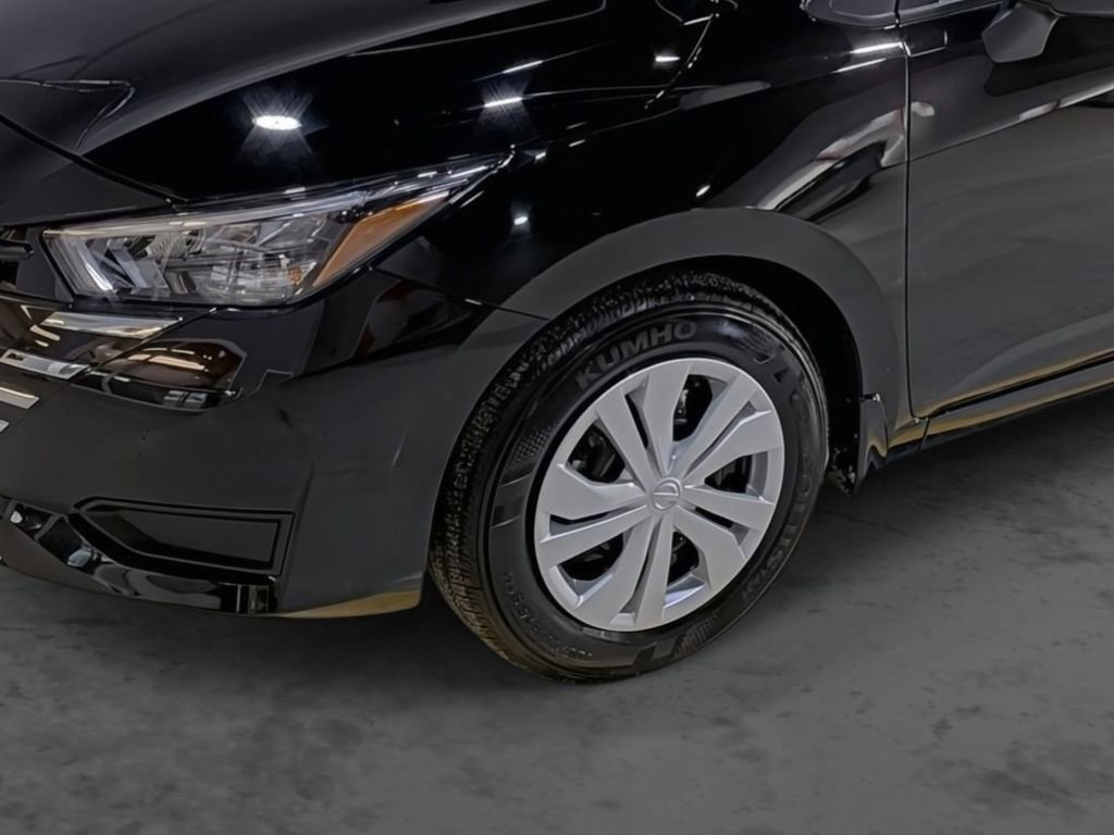 Used 2025 Nissan Versa S w/ Trunk Package image 8