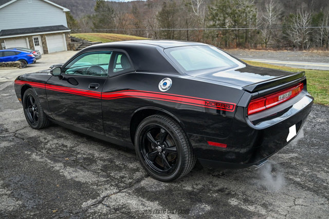 Used 2010 Dodge Challenger R/T w/ Mopar 10 Pkg RWD image 6