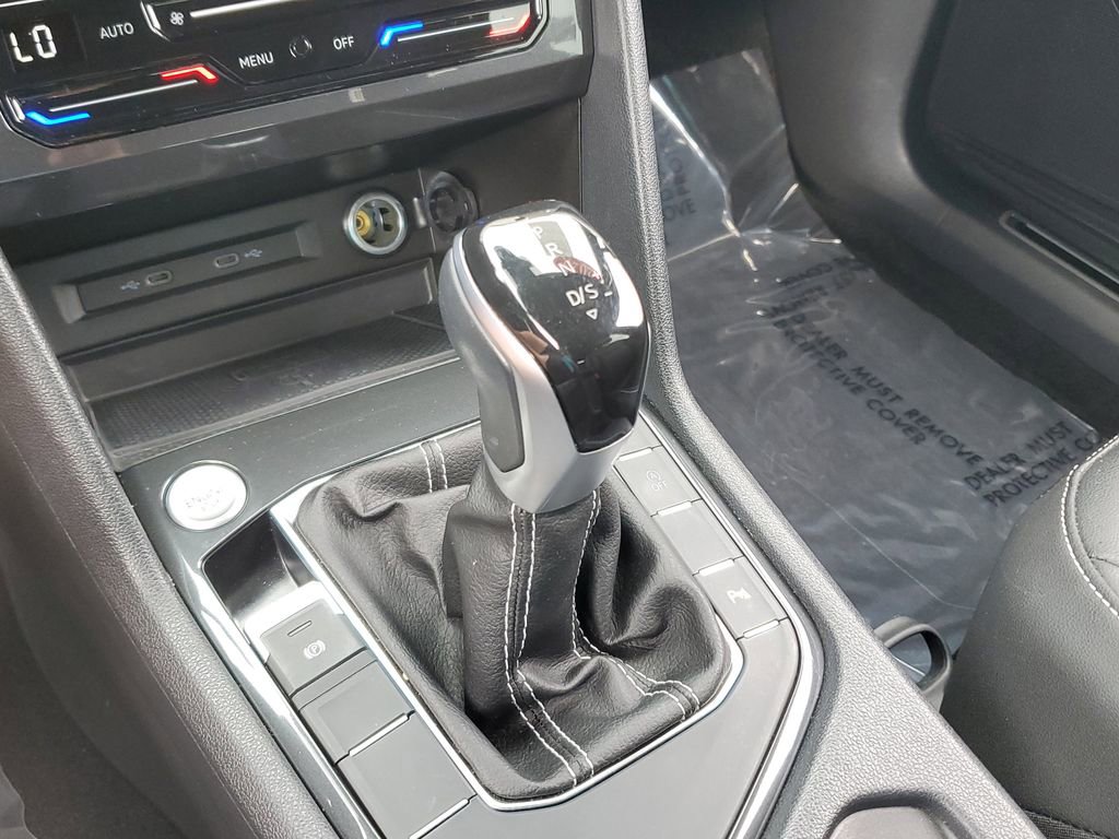 Certified 2023 Volkswagen Tiguan SE R-Line FWD image 29