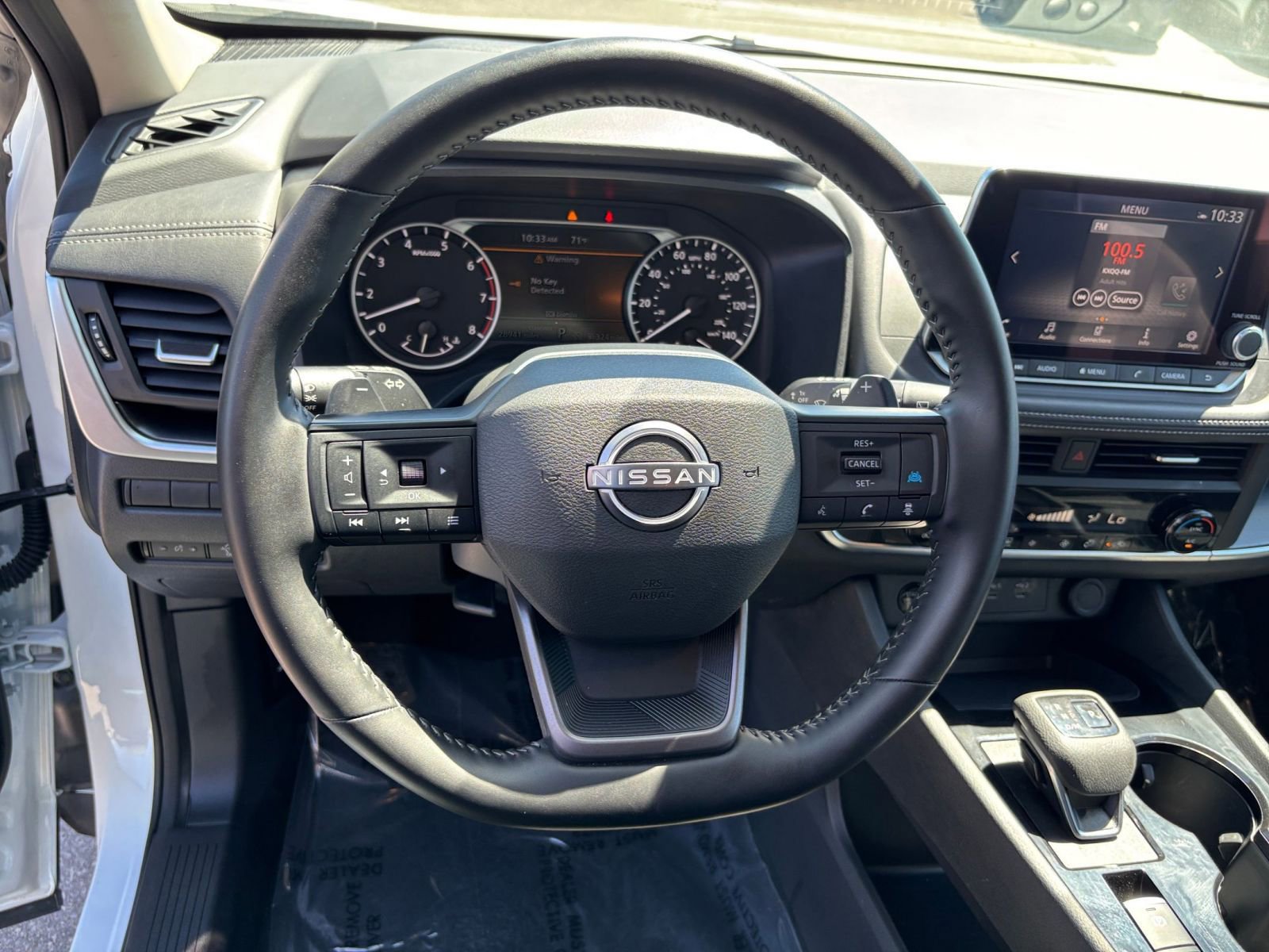 Used 2025 Nissan Rogue SV FWD image 30