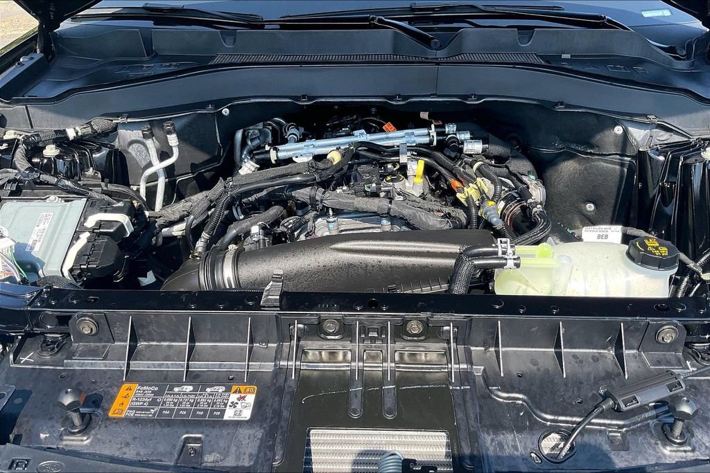 Used 2026 Ford Explorer Active AWD/4WD image 31
