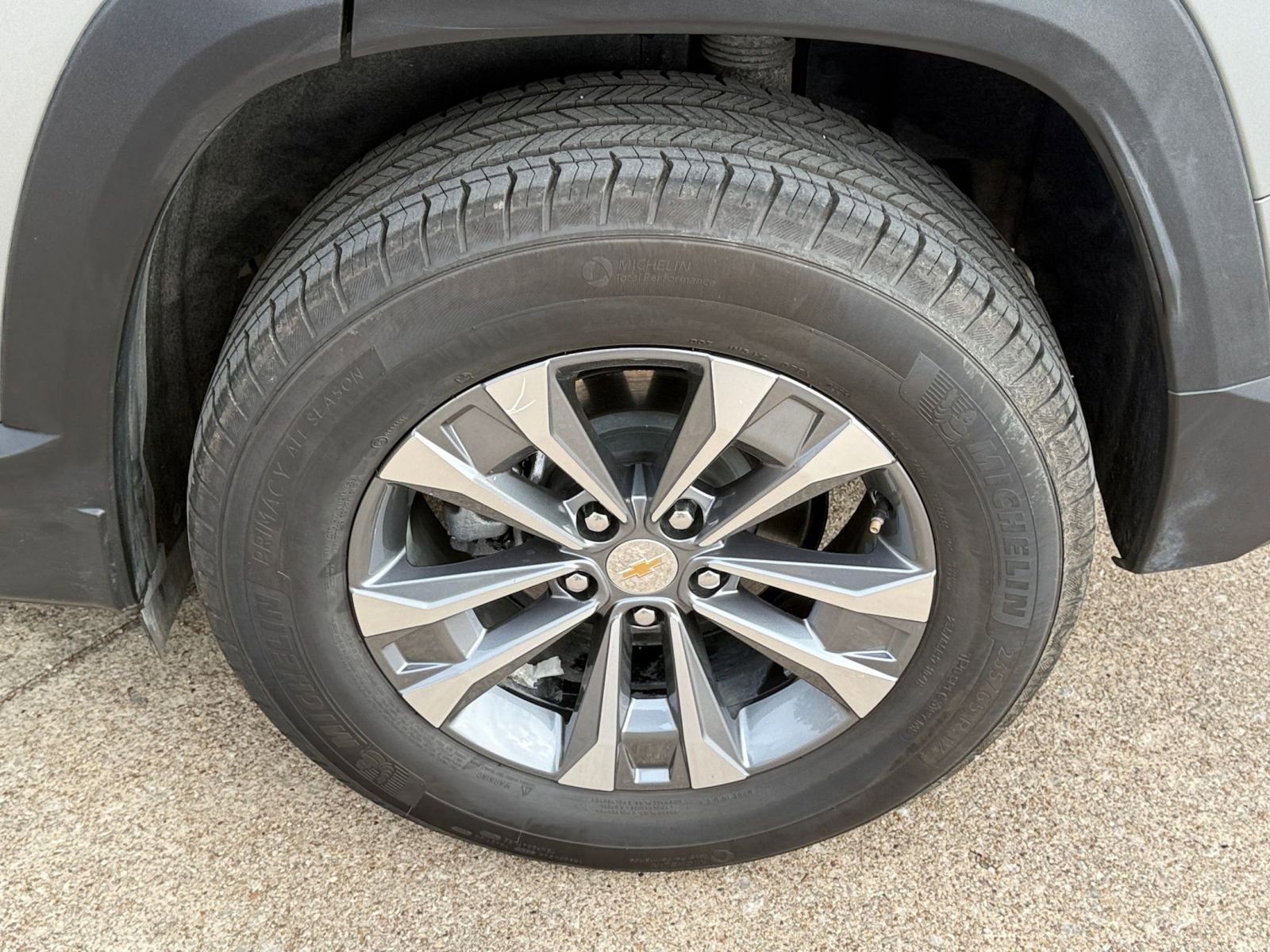 Used 2025 Chevrolet Equinox LT image 30