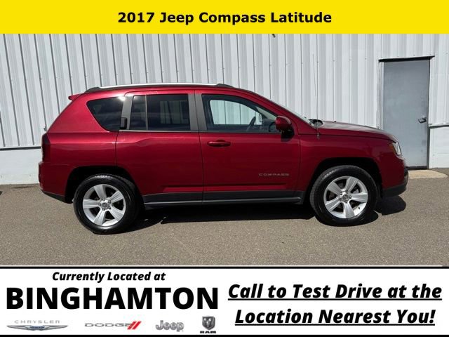 Used 2017 Jeep Compass Latitude image 4