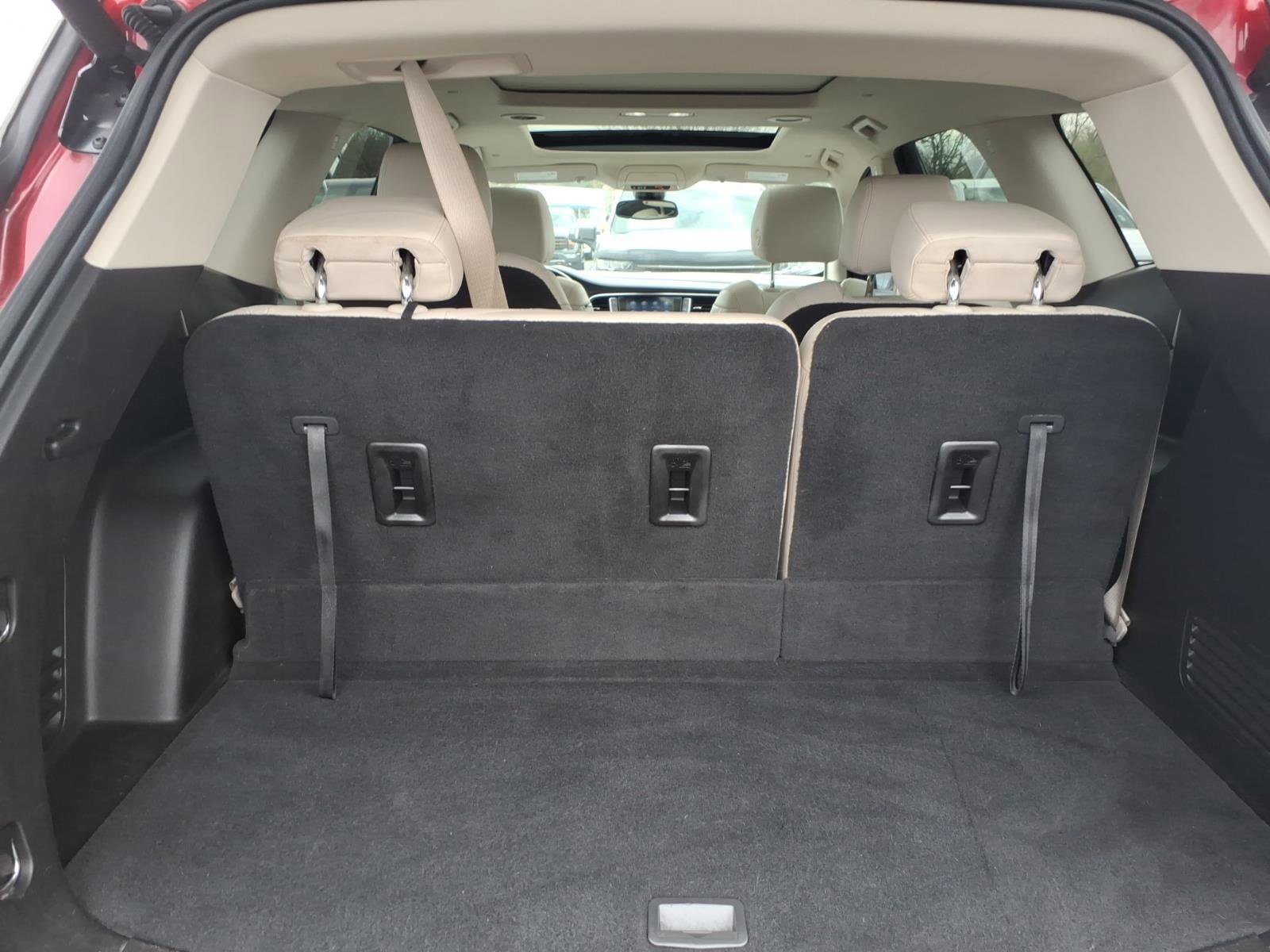 Used 2023 Buick Enclave Essence w/ Experience Buick Package image 6