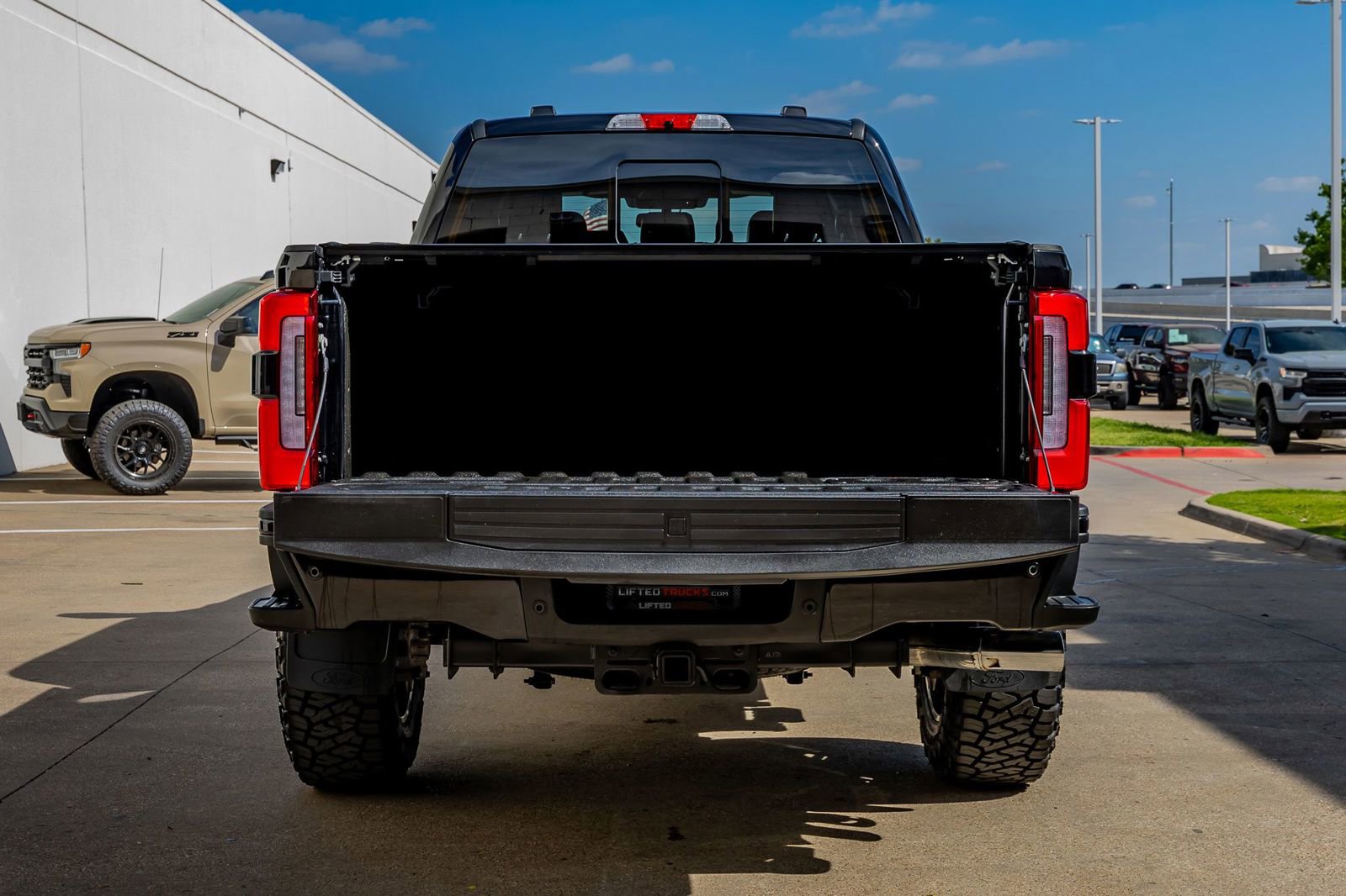 Used 2026 Ford F350 Platinum image 9