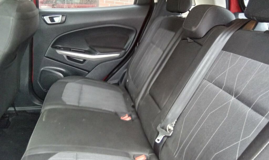 Used 2018 Ford EcoSport SE w/ SE Convenience Package image 9